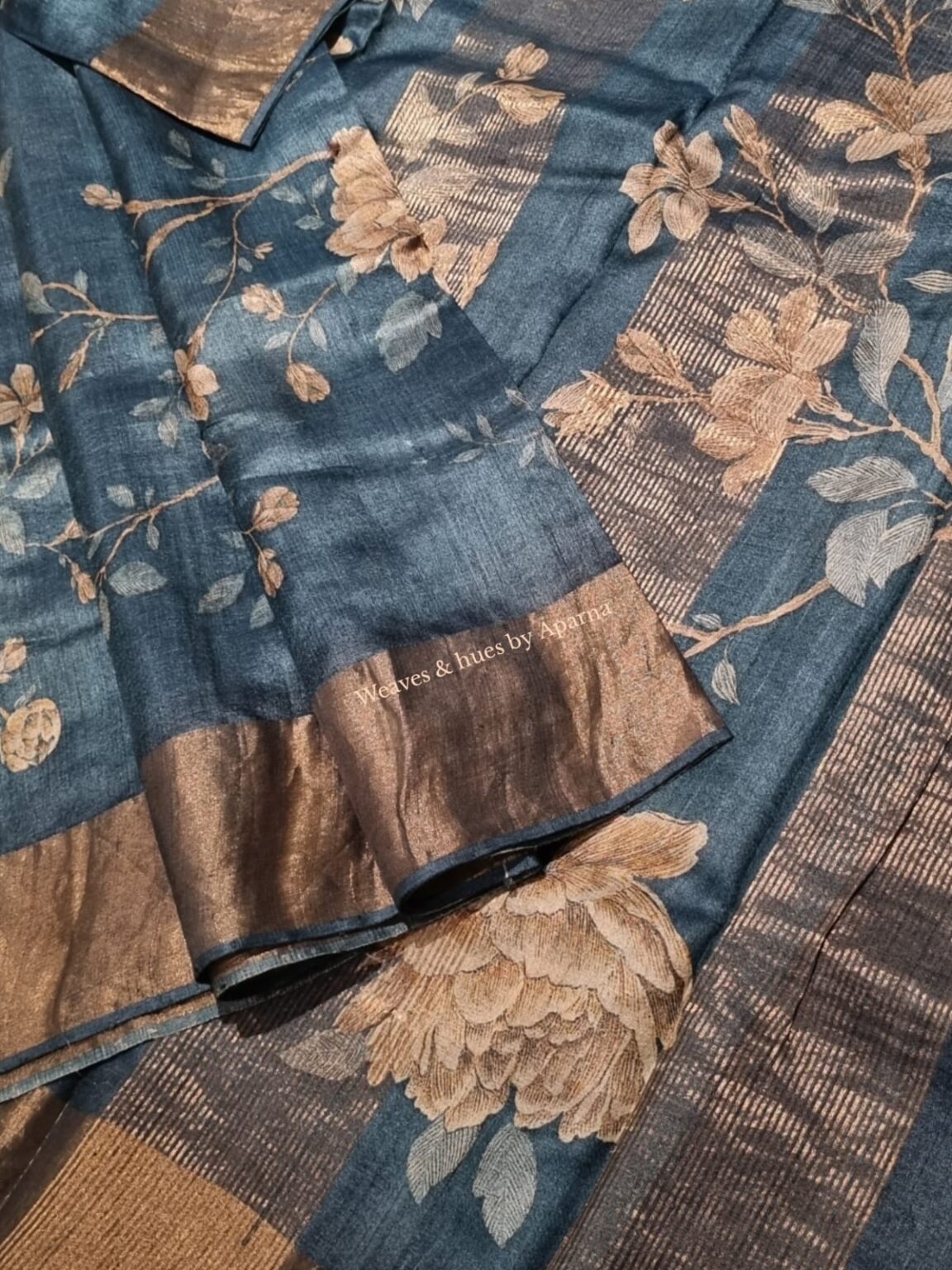 Different Colour Line Design Tussar Silk Handloom Saree With Printed Blouse